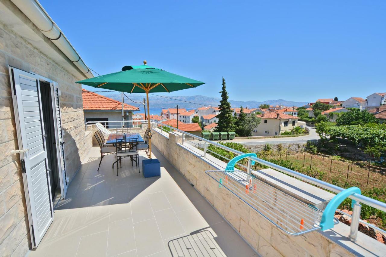 Villa Casablanca Supetar Exterior photo